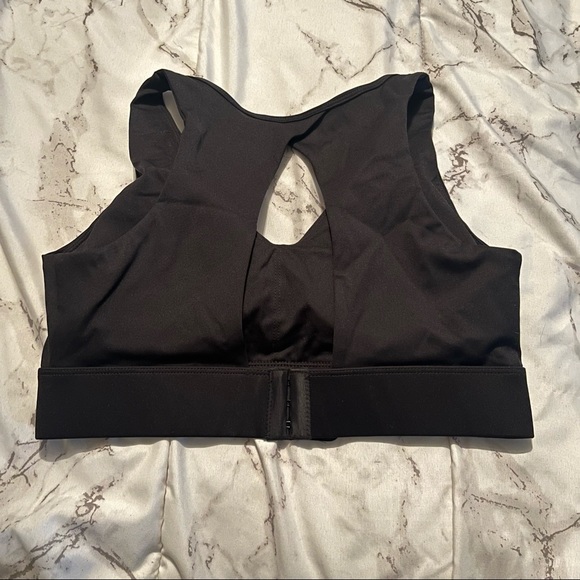 Black sports bra size XL - Picture 2 of 4